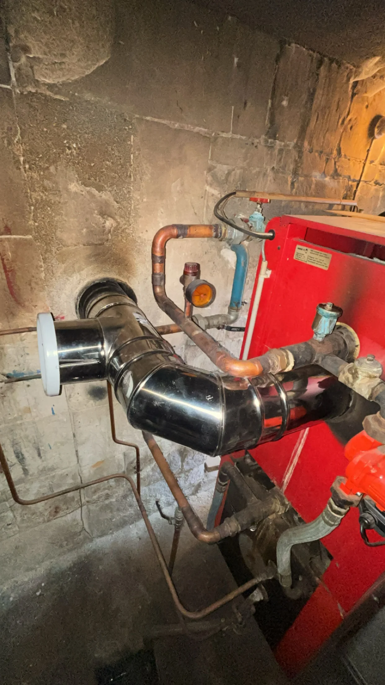 Tubage de conduit de chaudière à fioul terminé
