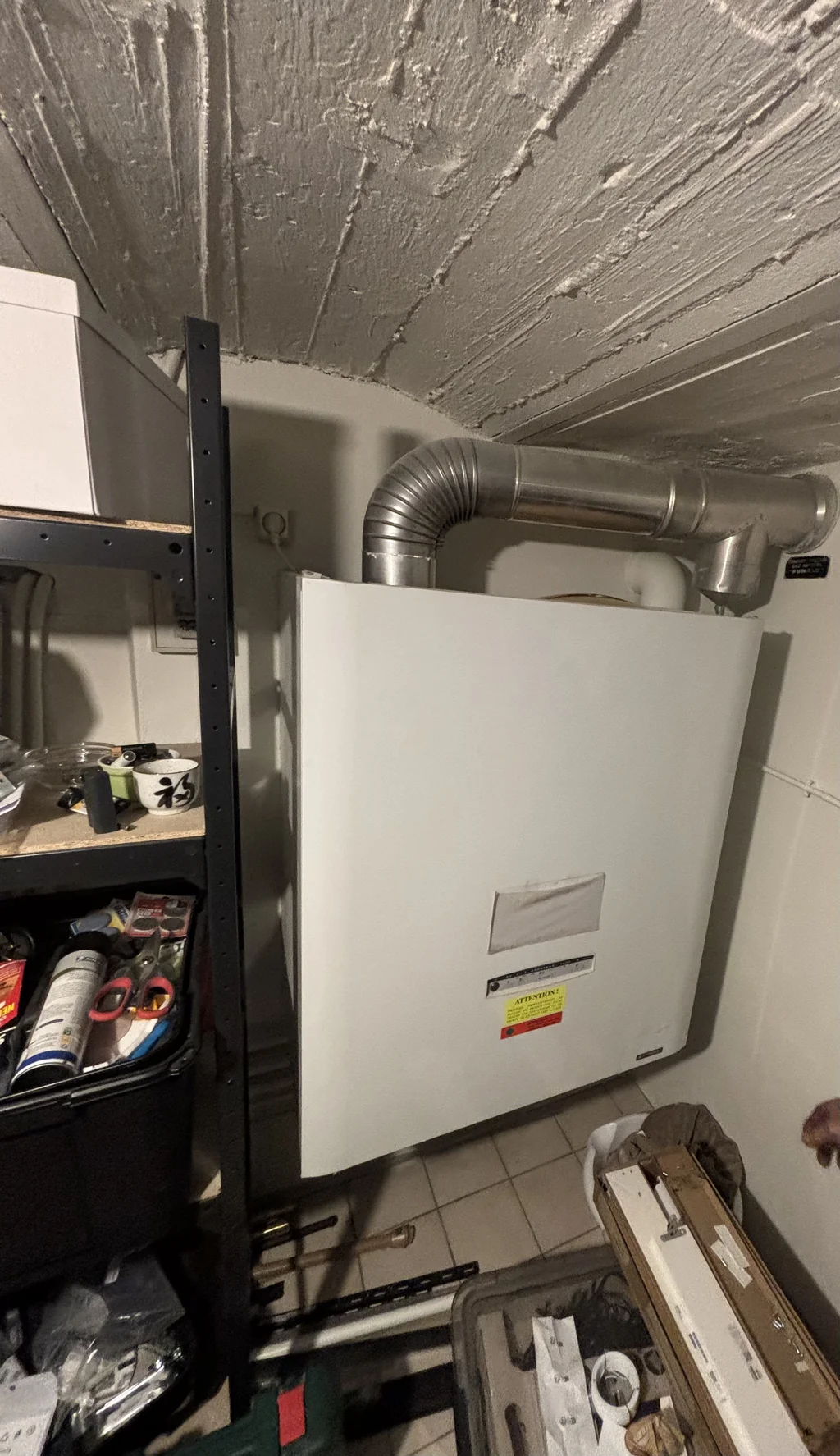 Tubage termin&eacute; sur un conduit de chaudi&egrave;re gaz