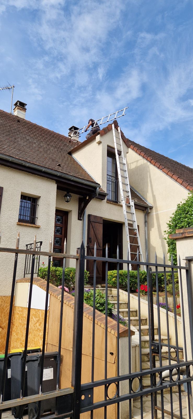 Équipement de sécurité du ramoneur sur toiture